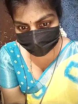 Snapshot of Nithiila chatting on November 2025 08:58:02 AM Nithiila online show from November 2025 08:58:02 AM