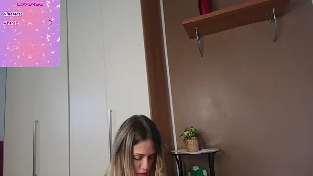 ScarletVerdi online show from November 2025 08:47:01 AM