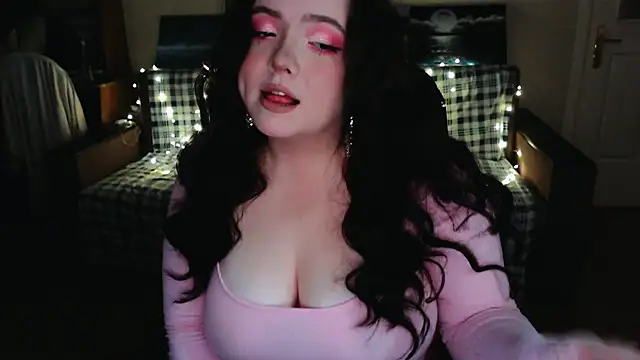 EmillyBones online show from September 2025 07:07:01 PM