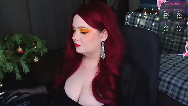 Snapshot of EmillyBones chatting on December 2025 07:25:02 PM EmillyBones online show from December 2025 07:25:02 PM