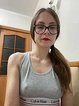 Snapshot of SophieDesire chatting on September 2025 09:08:02 PM SophieDesire online show from September 2025 09:08:02 PM