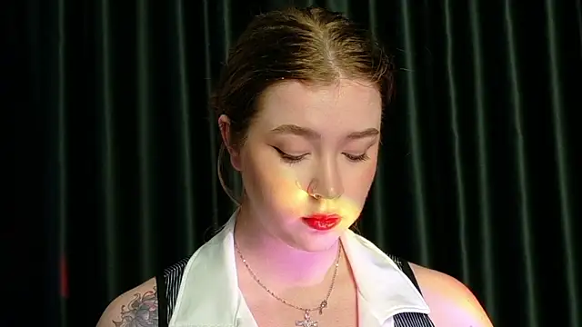 Snapshot of Rebecca_Lace chatting on October 2025 09:27:01 PM Rebecca Lace online show from October 2025 09:27:01 PM