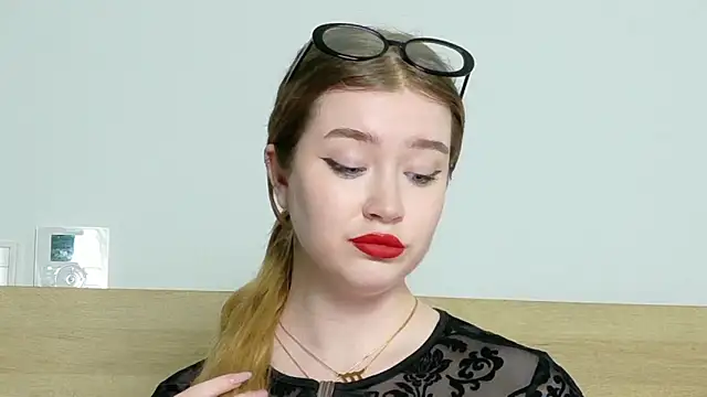 Snapshot of Rebecca_Lace chatting on September 2025 01:33:01 PM Rebecca Lace online show from September 2025 01:33:01 PM