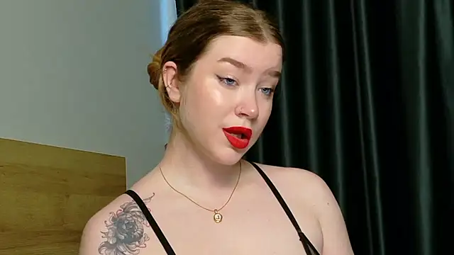 Snapshot of Rebecca_Lace chatting on October 2025 03:41:01 AM Rebecca Lace online show from October 2025 03:41:01 AM