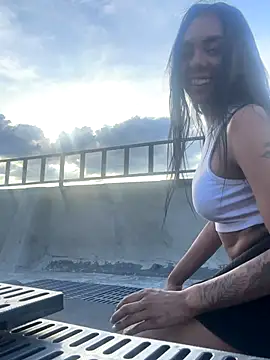 GiorgiaLuxee online show from October 2025 09:51:02 PM