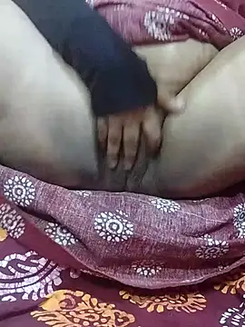 Snapshot of desi_boudi87 chatting on January 2026 05:13:02 AM desi boudi87 online show from January 2026 05:13:02 AM