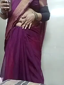 Snapshot of desi_boudi87 chatting on February 2026 08:28:01 AM desi boudi87 online show from February 2026 08:28:01 AM