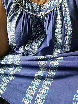 Snapshot of desi_boudi87 chatting on April 2026 05:14:02 AM desi boudi87 online show from April 2026 05:14:02 AM