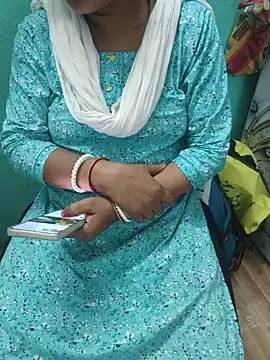 Snapshot of desi_boudi87 chatting on May 2026 05:25:02 AM desi boudi87 online show from May 2026 05:25:02 AM
