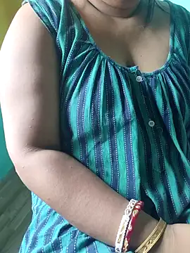 Snapshot of desi_boudi87 chatting on May 2026 08:52:01 AM desi boudi87 online show from May 2026 08:52:01 AM