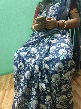 Snapshot of desi_boudi87 chatting on October 2025 12:26:02 PM desi boudi87 online show from October 2025 12:26:02 PM