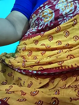 Snapshot of desi_boudi87 chatting on May 2026 05:48:01 PM desi boudi87 online show from May 2026 05:48:01 PM