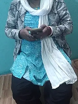 Snapshot of desi_boudi87 chatting on January 2026 09:58:02 AM desi boudi87 online show from January 2026 09:58:02 AM