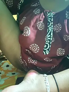 Snapshot of desi_boudi87 chatting on September 2025 05:41:02 PM desi boudi87 online show from September 2025 05:41:02 PM