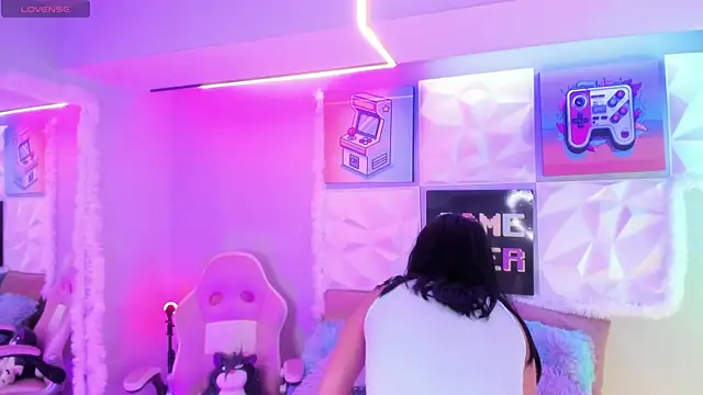 LindaWz  online show from January 2026 05:14:02 AM