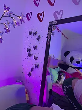 LindaWz  online show from April 2026 07:55:01 AM