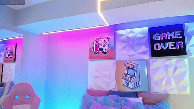 LindaWz  online show from December 2025 04:11:01 AM