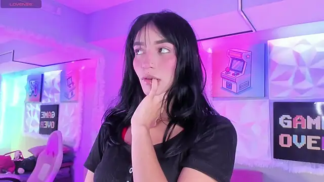 LindaWz  online show from January 2026 04:19:02 AM