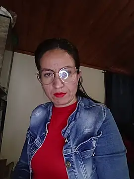 ERIKA  29 online show from September 2025 12:00:01 PM