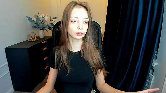 EmilyGraydis online show from September 2025 04:18:01 AM
