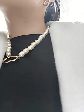 Snapshot of CHARLOTTE__05 chatting on November 2025 12:09:01 PM CHARLOTTE 05 online show from November 2025 12:09:01 PM