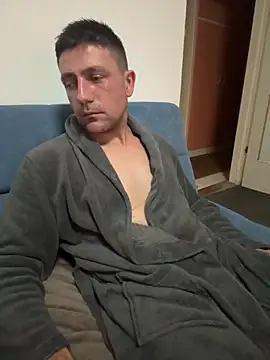 GsprDniel4 online show from December 2025 06:33:01 PM