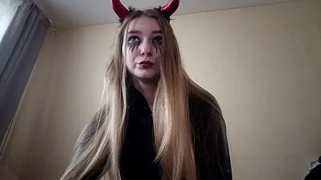 Nymera flare online show from November 2025 06:39:01 AM