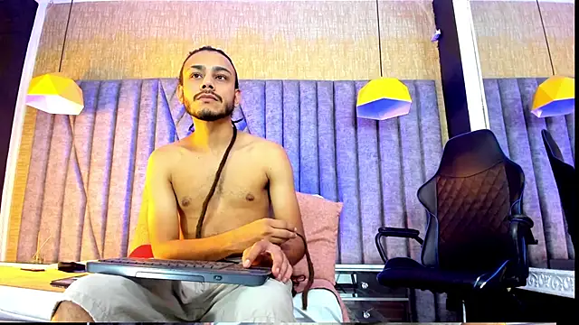 Boss Domiinator online show from October 2025 03:52:01 AM