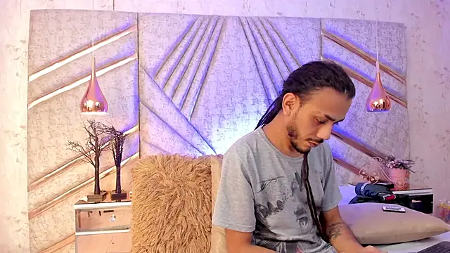 Boss Domiinator online show from October 2025 03:49:02 AM