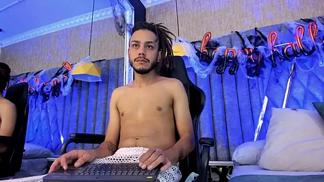 Boss Domiinator online show from November 2025 04:06:02 AM