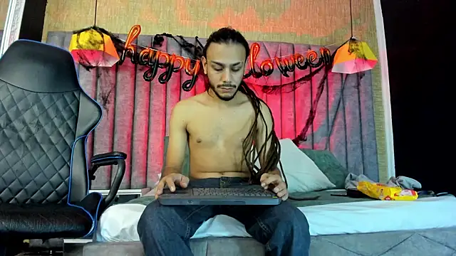 Boss Domiinator online show from October 2025 03:18:02 AM