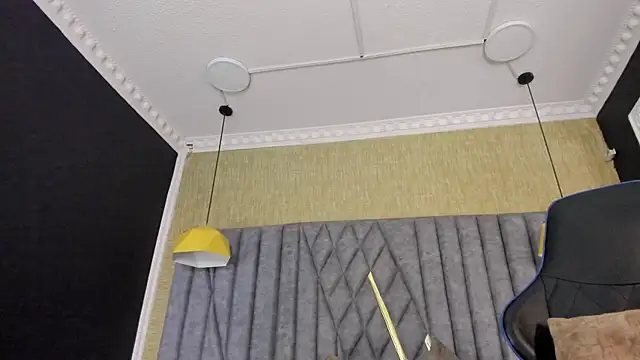 Boss Domiinator online show from November 2025 03:18:02 AM