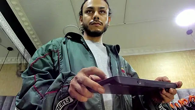 Boss Domiinator online show from October 2025 03:16:01 AM