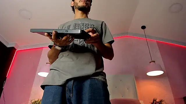 Boss Domiinator online show from March 2026 12:05:01 PM