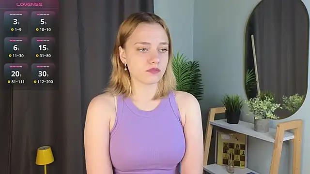HollieCollelo online show from October 2025 03:05:02 AM