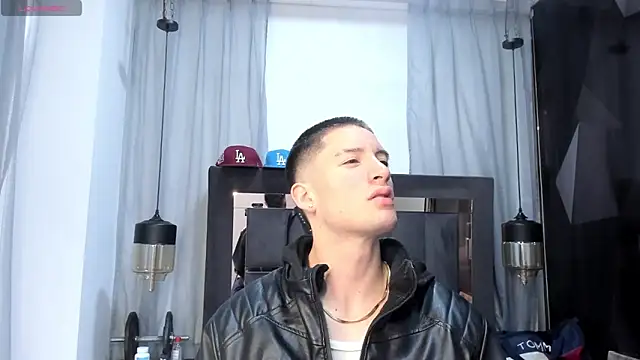 HunterHeat  online show from April 2026 11:58:01 AM