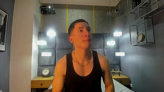 HunterHeat  online show from November 2025 12:04:02 PM