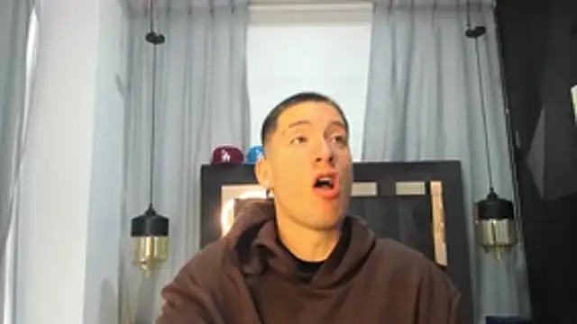 HunterHeat  online show from April 2026 12:44:01 PM