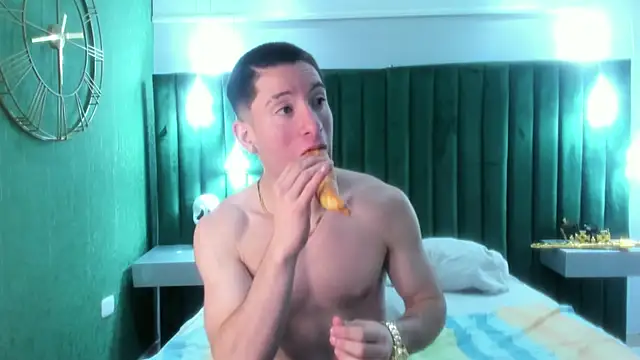 HunterHeat  online show from November 2025 02:53:01 PM