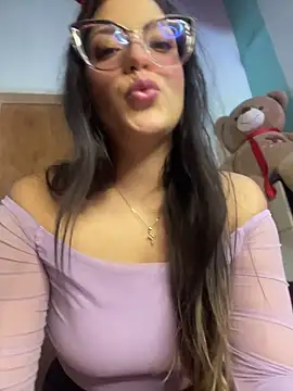 alilith online show from December 2025 06:57:01 PM