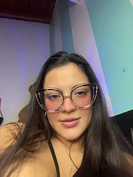 alilith online show from December 2025 08:42:01 PM