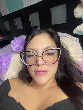 alilith online show from November 2025 07:40:02 PM