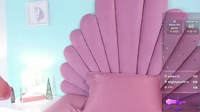 Snapshot of emma_clarke_ chatting on December 2025 04:06:02 AM emma clarke online show from December 2025 04:06:02 AM