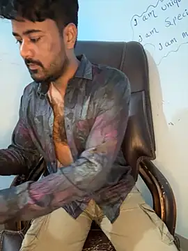 Snapshot of MeekBatgirl chatting on October 2025 05:29:01 AM MeekBatgirl online show from October 2025 05:29:01 AM