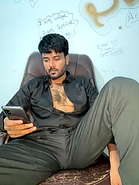 Snapshot of MeekBatgirl chatting on September 2025 04:57:01 PM MeekBatgirl online show from September 2025 04:57:01 PM