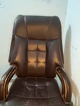 Snapshot of MeekBatgirl chatting on October 2025 04:08:02 PM MeekBatgirl online show from October 2025 04:08:02 PM