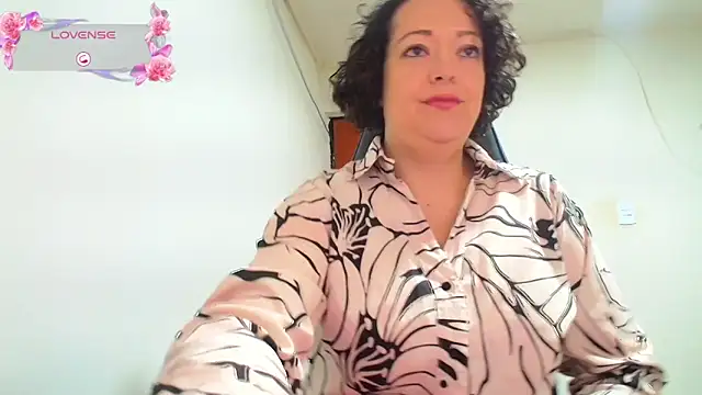 Miss Oriana online show from November 2025 08:40:02 AM