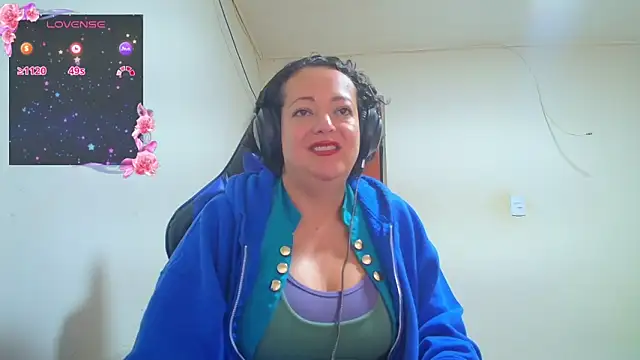 Miss Oriana online show from November 2025 08:52:02 PM