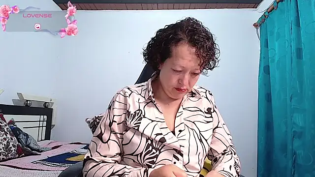 Miss Oriana online show from October 2025 03:05:02 PM