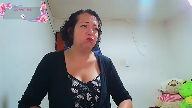 Miss Oriana online show from November 2025 04:54:02 PM